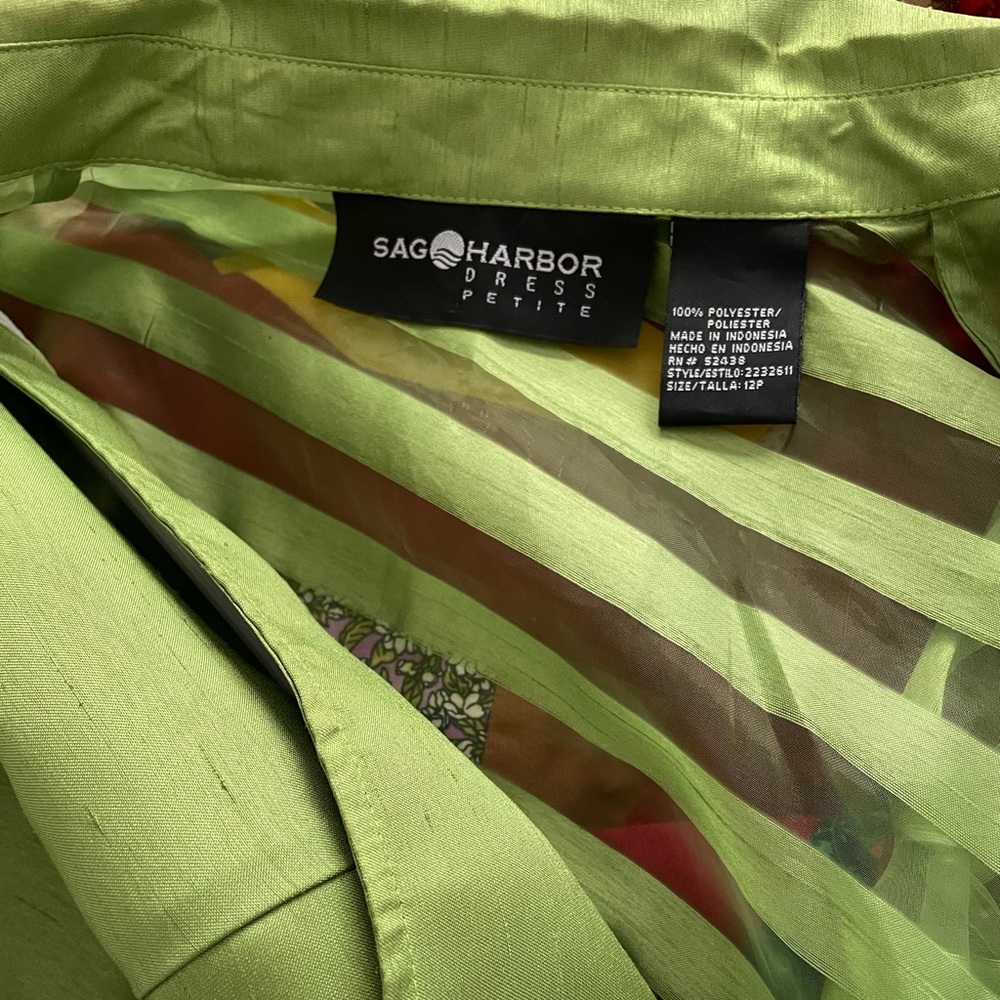 3peice Chartreuse upscale. Size 12 petite, excellent condition.